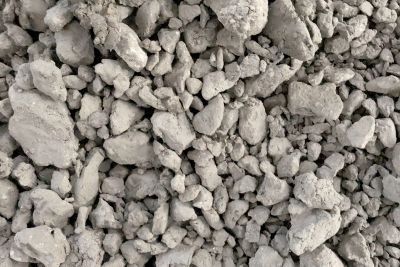 Rohmaterial für hochwertige Porcelaingres und Schöner Wohnen Fliesen.