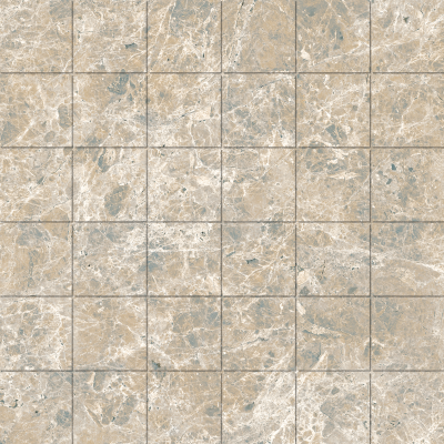 Hochwertige Fliesen in beiger Marmoroptik mit grauen Maserungen.