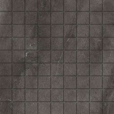 Anthrazitfarbene Mosaikfliesen mit dezenter Steinoptik.