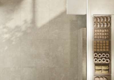 Moderne, helle Bodenfliesen in Betonoptik für stilvolle Innenräume.