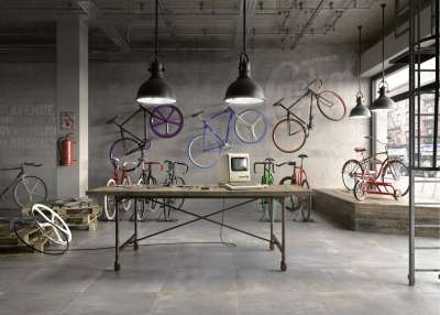 Hochwertige Porcelaingres Fliesen in Betonoptik für ein urbanes Interieur.