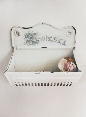 Helles Fliesenmuster für Innen- und Außenbereiche.