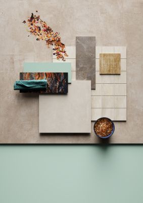 Moodboard mit Fliesenmustern in Naturtönen, Holz- und Steinoptik, ergänzt durch Naturmaterialien.